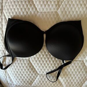 Black Victoria’s Secret Plunge Bra 34DD